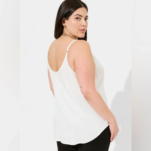 ☘️ NWT Torrid Ava Stretch Challis Cami- Cloud Dancer, Size 3X (22/24) - Picture 2 of 5